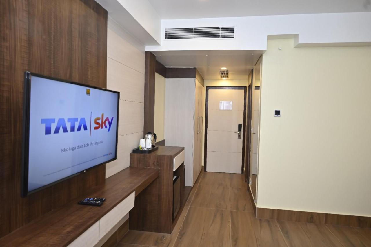 Hotel Rimi International 阿加尔塔拉 外观 照片