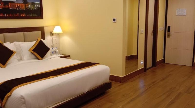 Hotel Rimi International 阿加尔塔拉 外观 照片