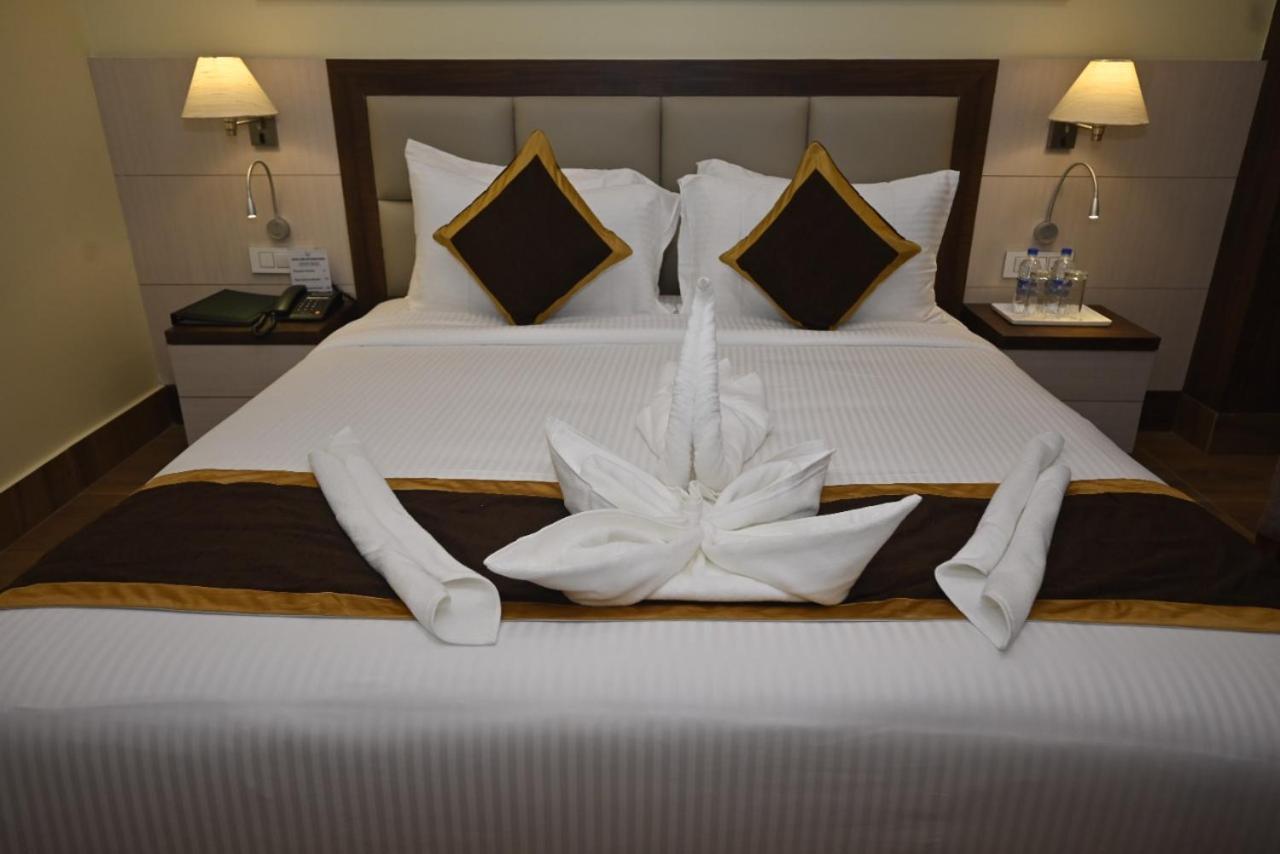 Hotel Rimi International 阿加尔塔拉 外观 照片