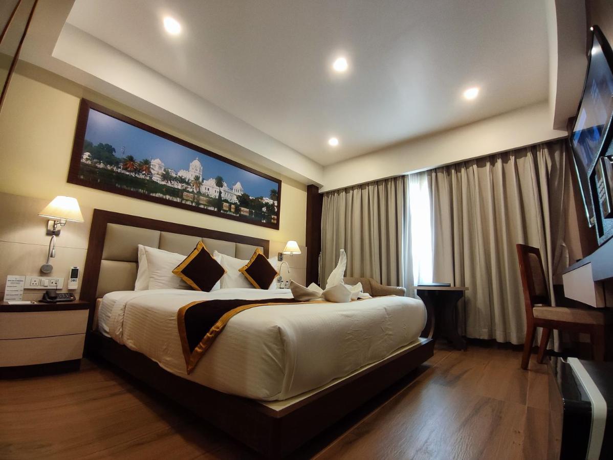 Hotel Rimi International 阿加尔塔拉 外观 照片