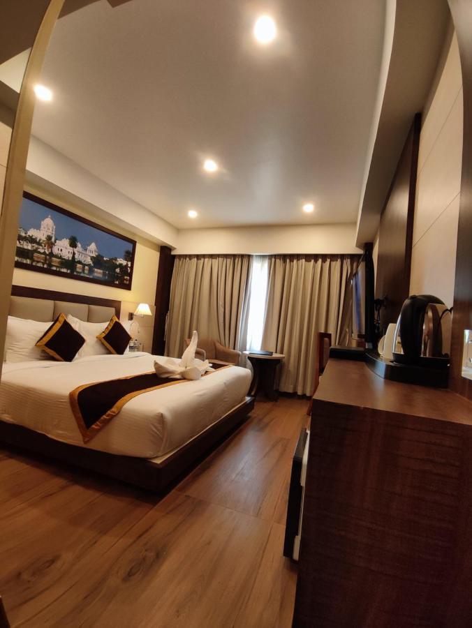Hotel Rimi International 阿加尔塔拉 外观 照片