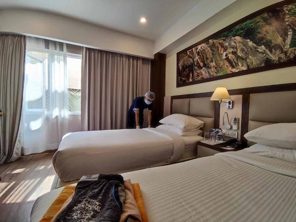 Hotel Rimi International 阿加尔塔拉 外观 照片