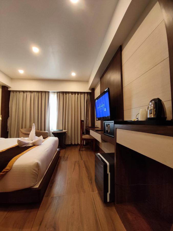 Hotel Rimi International 阿加尔塔拉 外观 照片